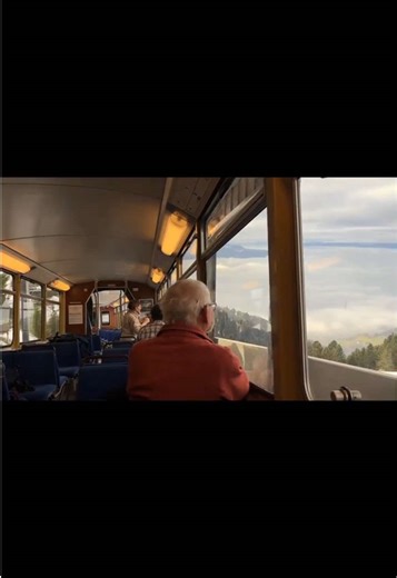 スイスの絶景を堪能する山岳列車の旅