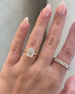 2.1K views · 45 reactions | This one’s for all the Emerald lovers  The rectangular facets of emerald shaped diamonds are cut to showcase the diamond's clarity. Shop the Sydney Perfect fit set with a 2 carat emerald diamond. https://bit.ly/3QT0Tvn | Brilliant Earth | Facebook