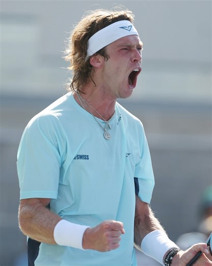 A 37 shot rally that was a masterclass of footwork and forehands! | US Open Tennis Championships