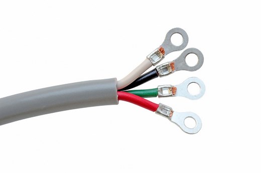 端子箱の役割と用途－電気と信号を中継するボックス