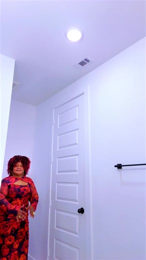 Favor O (@emiliaxoxo01)’s videos with Ayo - Simi