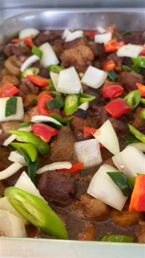 Tikman ang 𝐂𝐚𝐬𝐚 𝐑𝐨𝐬𝐚𝐥𝐢𝐧𝐝𝐚'𝐬 𝐏𝐨𝐫𝐤 𝐰𝐢𝐭𝐡 𝐁𝐥𝐚𝐜𝐤 𝐛𝐞𝐚𝐧𝐬 — lambot ng karne, siksik sa lasa, swak sa kanin! ✨ 📍923 Rizal st. Sta.Barbara, Baliwag, Bulacan | Casa Rosalinda Pavilion & Restaurant