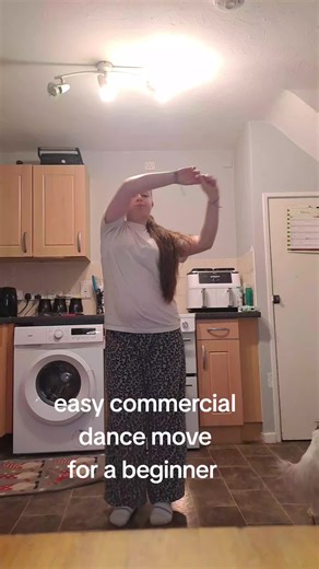 Easy Commercial Dance Moves for Beginners