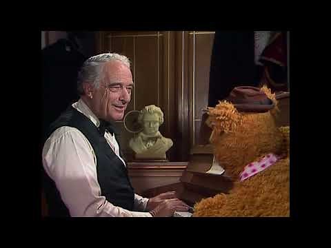The Muppet Show - 405: Victor Borge - Backstage #4 (1979)