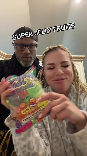 Wait till the end🤣🤣🤣 #review #jelly #fruit #foodie #prestons
