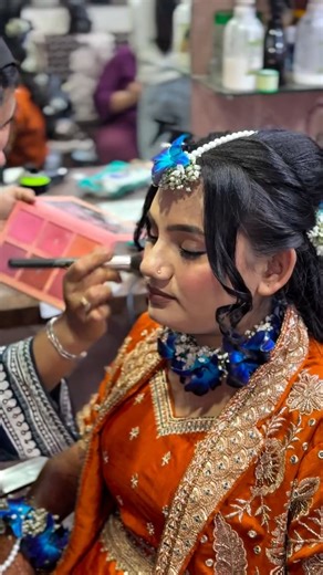 Rozmina patel on Instagram: "@rose_beauty_parlour57"