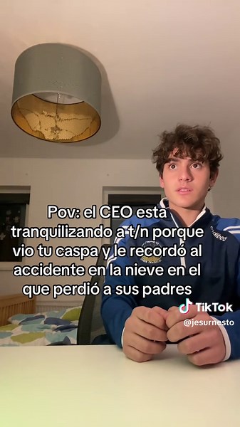 CEO ayuda a t/n en un momento difícil