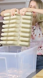 19K views · 134 reactions | Stumpfhose, Bilderrahmen, Papiermüll … #upcycling #uocycle #lernenmittiktok #basteln #papierschöpfen #weihnachten #weihnachtsgeschenke | Room Decor Ideas | Facebook