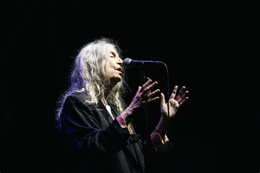 Patti Smith. Il concerto tributo con Bruce Springsteen, Micheal Stipe a Kim Gordon e altri ancora