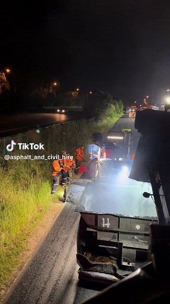 Out with the Fulton Hogan team running their 2500 Roadtec shuttle buggy. A shuttle buggy is used when paving asphalt to improve efficiency and quality of the paving process. Some reasons for using a shuttle buggy include: 1. Material Transfer: Shuttle buggies help in transferring hot mix asphalt from the delivery truck to the paver, ensuring a continuous flow of material without interruptions. 2. Temperature Control: Shuttle buggies can keep the asphalt at the desired temperature, preventing it