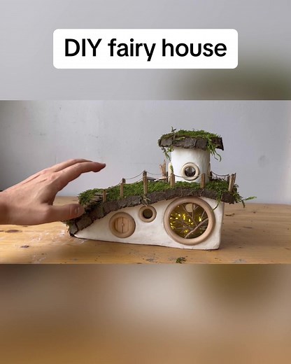 Have you had a chance to check out my YouTube channel? 📺🎬 I’d love to know if you enjoy the full tutorial videos on creating enchanting fairy houses like this one! 🏰🧚‍♂️ Check out the extended version here: https://youtu.be/e4nONnuDSFE #fairyland #fairyhouse #fairyhouses #fairyhome #feenhaus #diyfairyhouse #naturalfairyhouse #naturecraft #naturecrafts #creatingfairyhouses #greenroof #minicobhouse #pixiehouse #gnomhaus #gnomehome #wichtelhaus #hobbithouse #portmoodyart