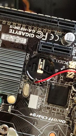 PC On Nahi Ho Raha? 😱 CMOS Battery Ka Ultimate Desi Jugaad! 🔋