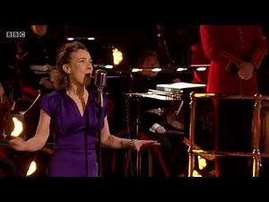 laura main singing for remembrance day🤍