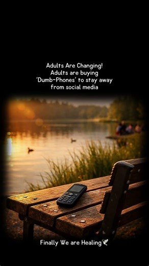 Adults Are Switching to Keypad Phones to Escape Social Media Addiction | Dumbphone Trend