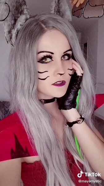 Roxanne Wolf Cosplay from FNAF Security Breach