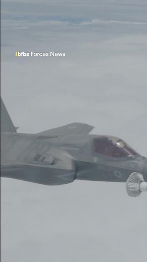 RAF Voyager refuels F-35B fighters✈️