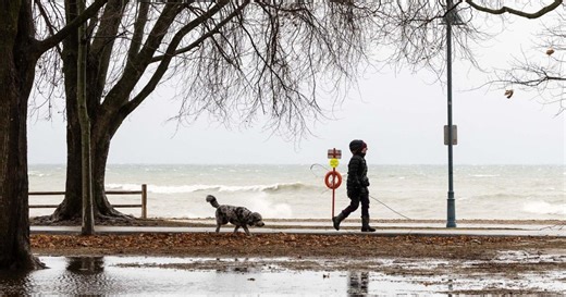 Wind warning ends in Toronto; thousands still without power