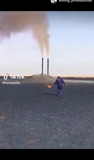 That’s one way to light a flare. #oilfield credit: drilling_professionals