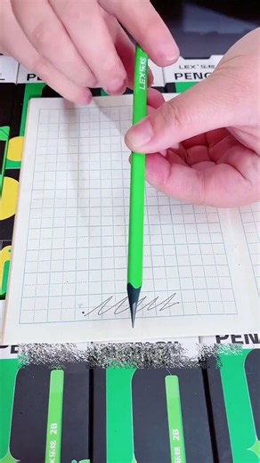 2.0mm vs 3.2mm Pencil Test! ✏️ Best Ergonomic Pencil for Kids & Writing! #woodpencil #stationery