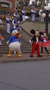 52K views · 1.8K reactions | Mickey and Friends with the Disneyland Band | Food At Disneyland | Facebook
