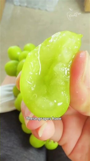 The green shine muscat grape 🍇 #fruit #education