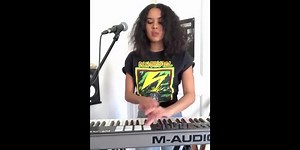 Artiste de spectacle seul.