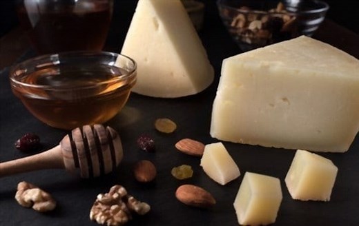 5 BEST Substitutes for Kefalotyri Cheese 2026