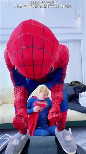What is Spider-Man doing? #斗罗大陆#二次元#蜘蛛侠 #