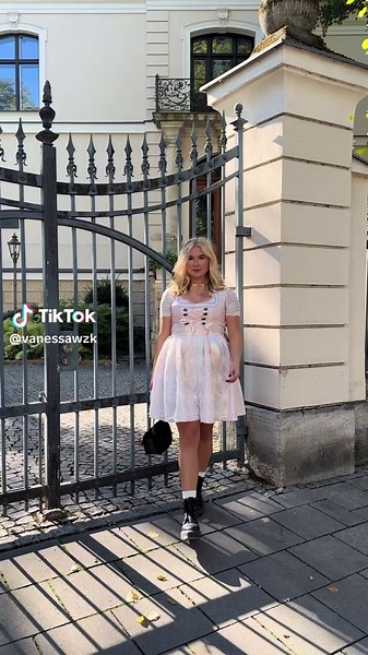 München Wiesn: Girls' Trip Fun Unveiled