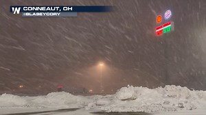 4K views · 177 reactions | Parts of Ohio are also dealing with the lake-effect snow machine. Check out what it looked and sounded like in Conneaut, OH late last night with the gusty winds ⬇️ #OHwx | WeatherNation | Facebook