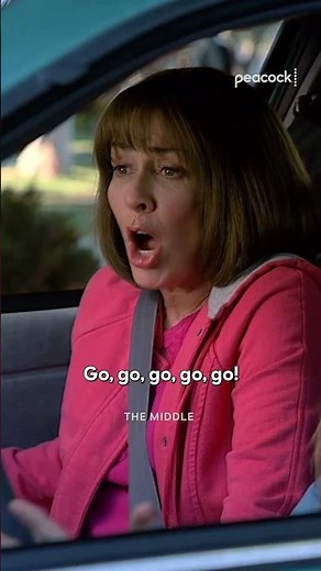 Just let Sue do her checklist! #TheMiddle #AxlHeck #SueHeck #Shorts