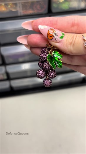 Enjoy the Soothing Sounds of Grapes for ASMR Relaxation