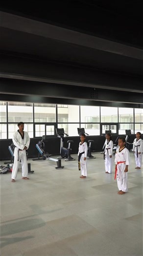 ✨Convention Gym & Fitness Center . . 📍 Location : CMC ,Addis International Convention Center. ... 🤳 Contact : 0954422222 , 0954343536 #kickbox #24hours #convention #gym