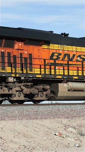 TRAIN SHORTS #00886 / EB BNSF 8090 DAGGETT 1-11-2026 #train #automobile #railroad