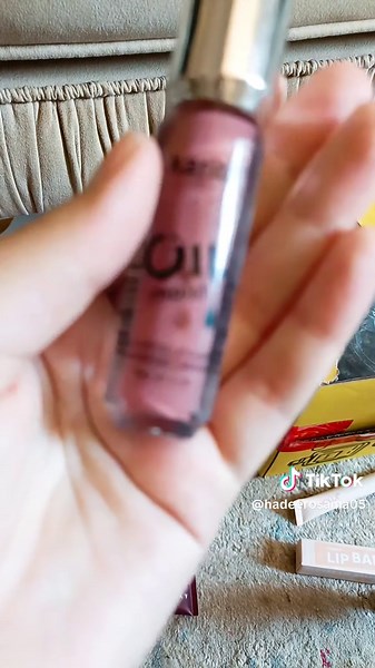 Top Lip Glosses for School and University 2025