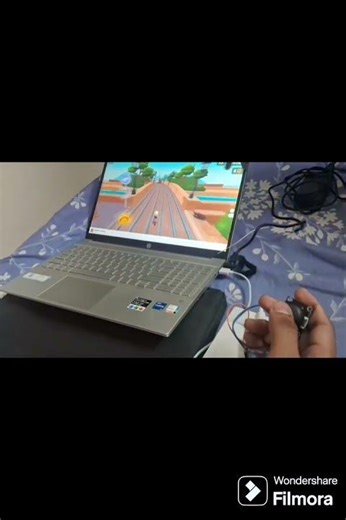 Playing Subway Surfers Game with RA6E2 Microcontroller on-chip ADCs and JoyStick