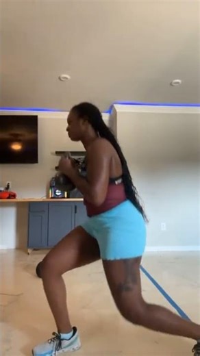 Claressa Shields DESTROYS Opponent’s Confidence At Press! #fightprep #boxing #ufc #boxer #boxingnews