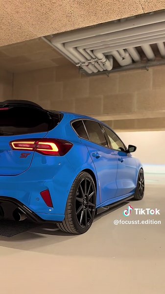 Ford Performance Focus ST and RS Features Unveiled