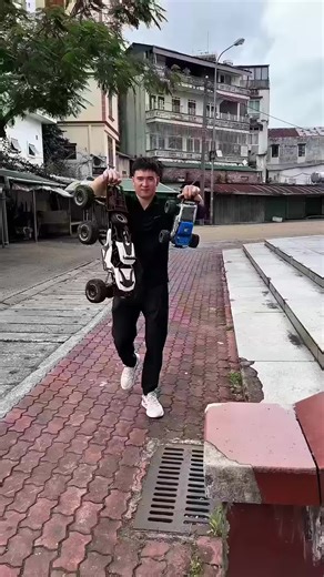 RC World | 6 Wheels vs 4 Wheels RC Car Hill Climb Challenge – Who Wins? | Instagram