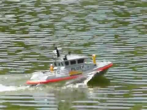 Graupner Multi Jet Boat with brushless motors on 4S Lipo
