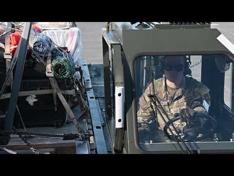 Mid-Air Refueling Keeps Fighter Jets Alive/military field notes