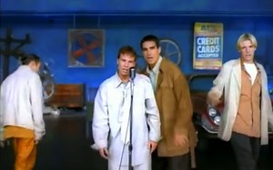 《As Long As You Love Me》官方MV