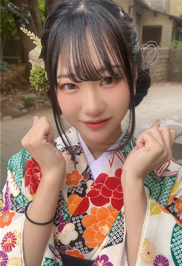 2026年に向けた振袖姿のアイドル投稿