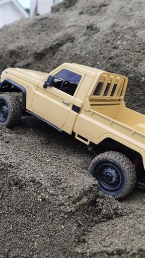 Mini tc Landcruiser down hill challenge #rccar