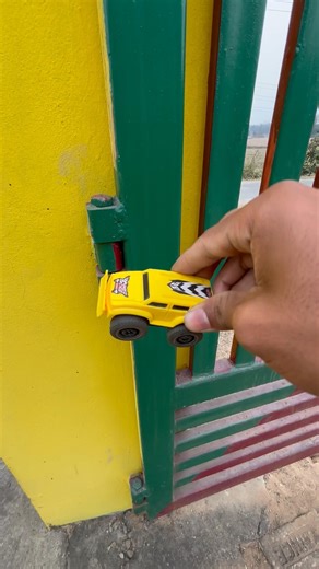 World’s Smallest RC Car Race 😱 | Who Wins?