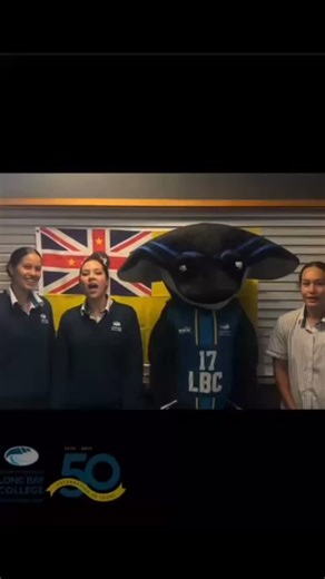 Long Bay Comms on Instagram: "Fakaalofa lahi atu LBC community 🌸🌸 In Niuean, "magafaoa" means family, referring to both immediate and extended family. The concept is central to Niuean life, representing a strong social structure where families care for each other, especially older members. ‘Fakaaue lahi’ (Thank you very much) for celebrating ‘Faahi Tapu he Vagahau Niue’ with us! 🇳🇺 #NiueLanguageWeek #LongBayCollege #LongBayCommunity"