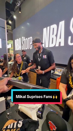 Mikal Bridges Surprises Knicks Fans at NBA Store