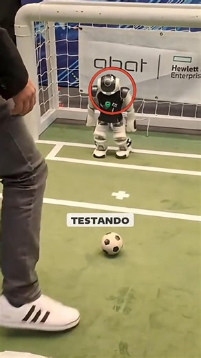 Esse robozinho surpreendeu nos testes⚽ #fifa