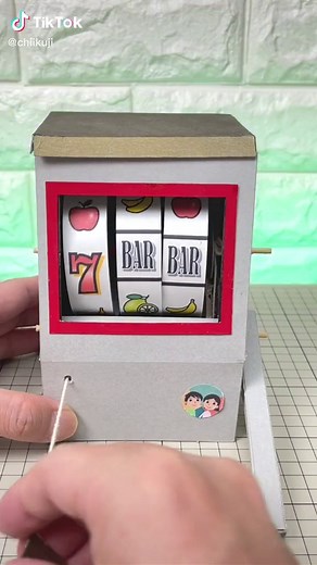 64分の1の確率で777がそろうスロットマシーン🎰 #自由研究 #工作 #スロット