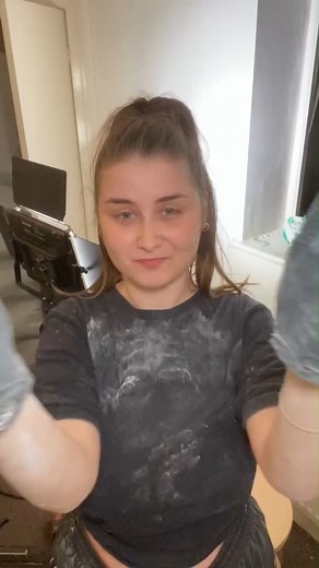 312K views · 4.5K reactions | Deep Cleaning my Flatmates Mouldy Bedroom! DAY 2 PART 1 #windowmouldinghack #bedroomtransformation #mouldremoval #cleaningtransformation #cleanwithbea | Clean With Bea | Facebook